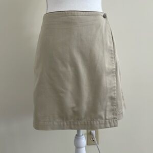 Vintage Liz Claiborne Khaki Colored Scooter. Size 12. Y2K